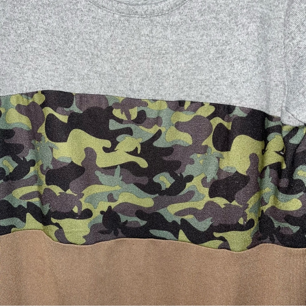 Simply Southern Gray and Hidden Turtle Camouflage Colorblock Sweatshirt XL - Picture 3 of 5